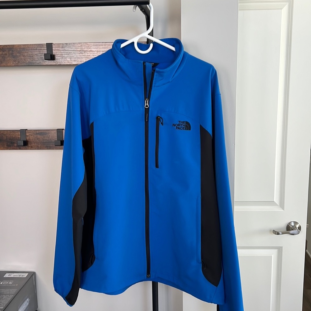 Like-new Men’s XL North Face jacket